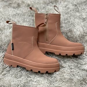 H&M waterproof boots with lining